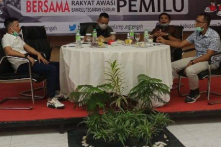 BEM STIS Darusy Syafa’ah Lampung Tengah Ikuti Diskusi Bawaslu