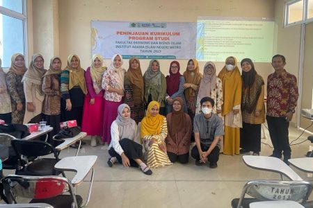 Dosen STISDA Lampung Tengah Ikuti FGD di IAIN Metro